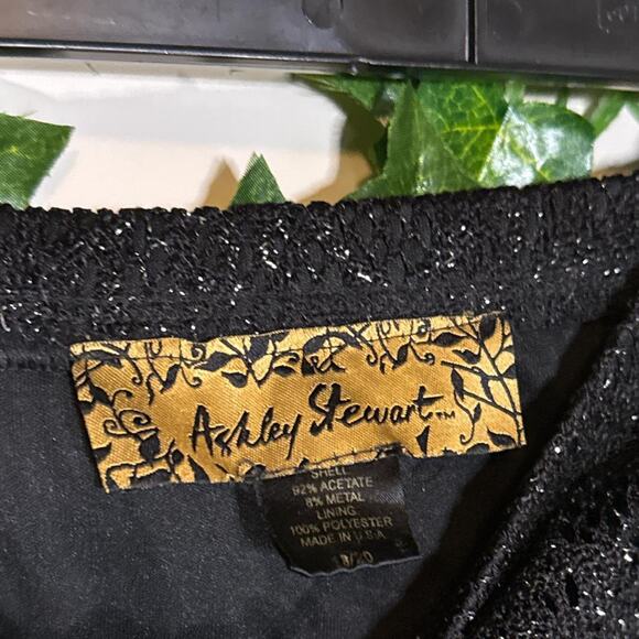 Vintage black fringe crocheted - Picture 4 of 4